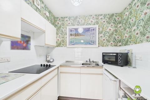 undefined, Oakfields, Lychpit, Basingstoke, Hampshire, RG24
