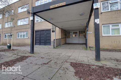 North Tenth Street, Central Milton Keynes
