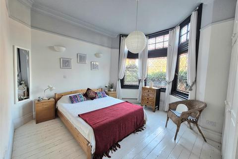 1 bedroom flat to rent, Heathfield Park, Willesden Green, NW2