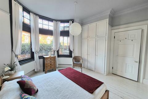 1 bedroom flat to rent, Heathfield Park, Willesden Green, NW2