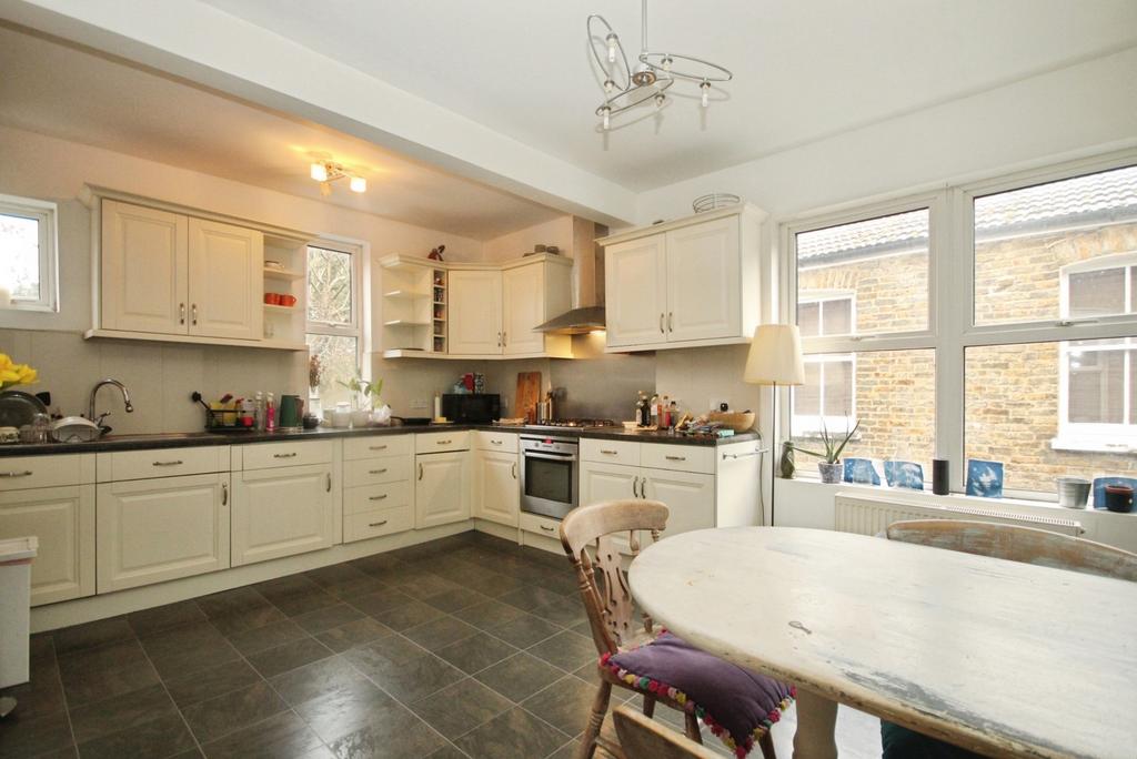 Kitchen/Reception