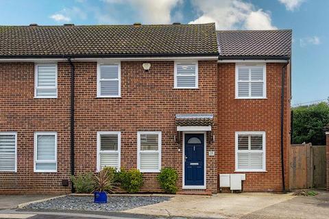 4 bedroom semi-detached house for sale, Whinhams Way, Billericay CM12