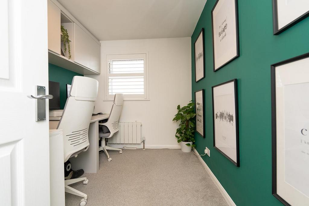 Bedroom 4.jpg