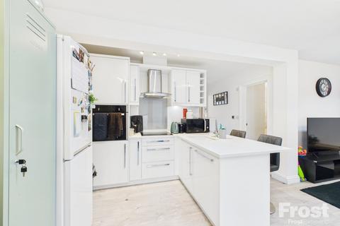 undefined, Orchardville, Burnham, Slough, Buckinghamshire, SL1