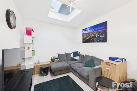 2 bedroom end of terrace house to rent, Orchardville, Burnham, Slough, Buckinghamshire, SL1
