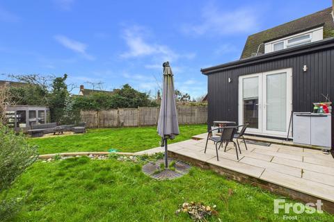2 bedroom end of terrace house to rent, Orchardville, Burnham, Slough, Buckinghamshire, SL1