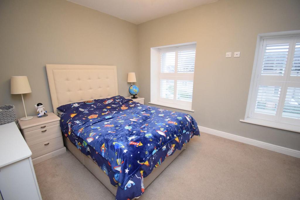 Bed2.JPG