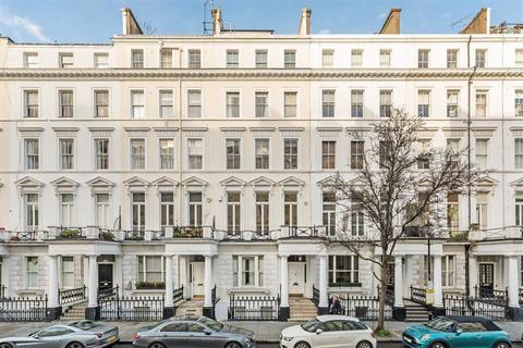 3 bedroom flat for sale, Lexham Gardens, London W8
