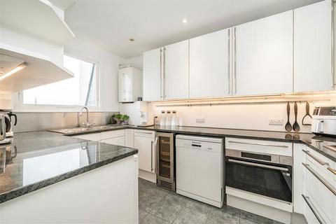 3 bedroom flat for sale, Lexham Gardens, London W8