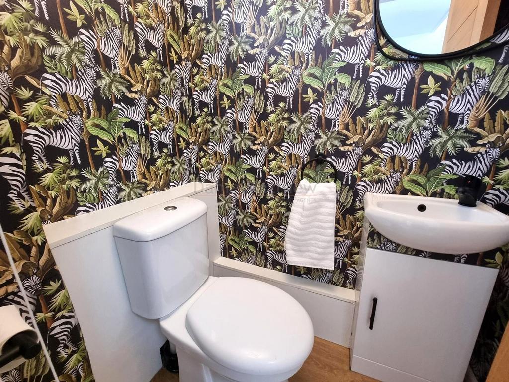 Cloakroom/W.C