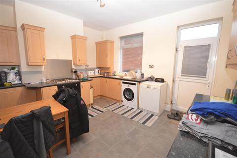 3 bedroom terraced house for sale, Ambler Street, Castleford