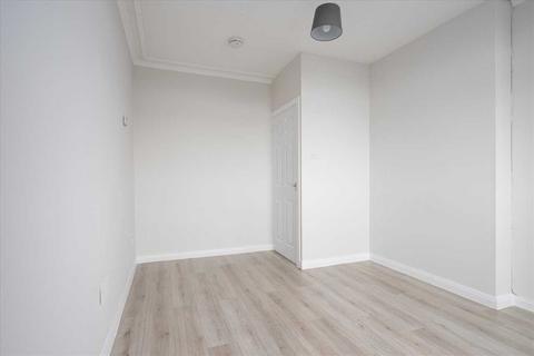 undefined, Dunfermline KY12