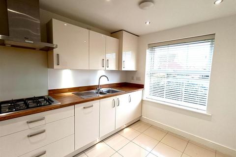 3 bedroom house to rent, Lionheart Avenue, Bishops Tachbrook, Leamington Spa
