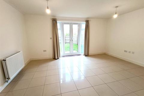 3 bedroom house to rent, Lionheart Avenue, Bishops Tachbrook, Leamington Spa