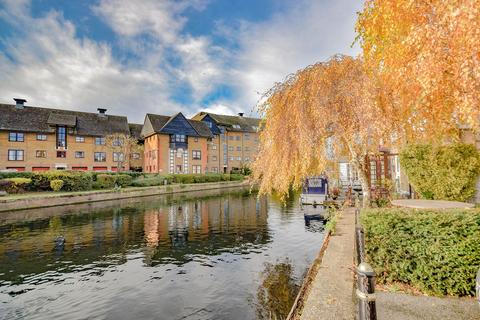 2 bedroom flat for sale, Star Street, Ware SG12