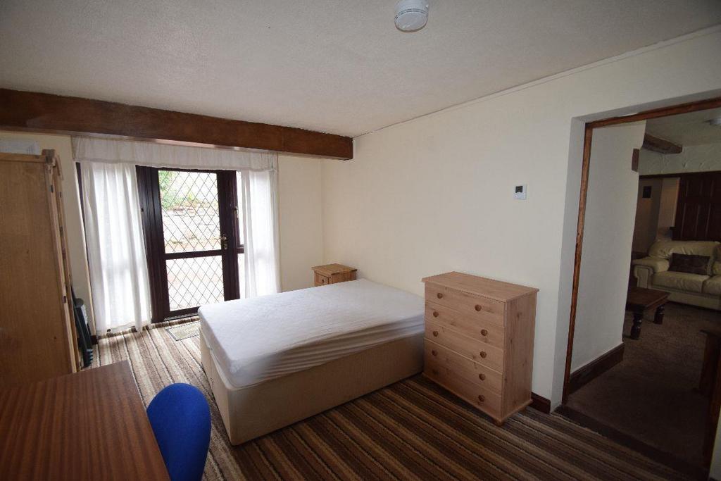 Ground Floor Bedroom/Sitting Room
