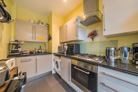 2 bedroom flat for sale, Webster Road, New Concorde Apartments, SE16