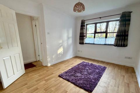 1 bedroom apartment for sale, Heath Road, BAGSHOT GU19