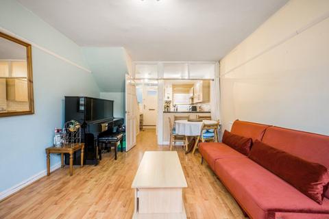 2 bedroom maisonette to rent, Kiln Place, London NW5