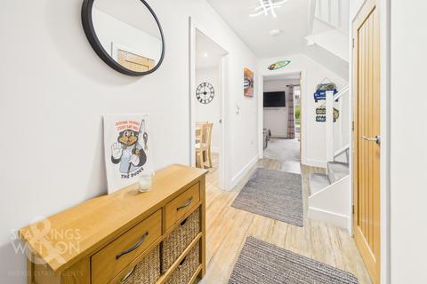 3 bedroom semi-detached house for sale, Observer Close, Freethorpe, Norwich
