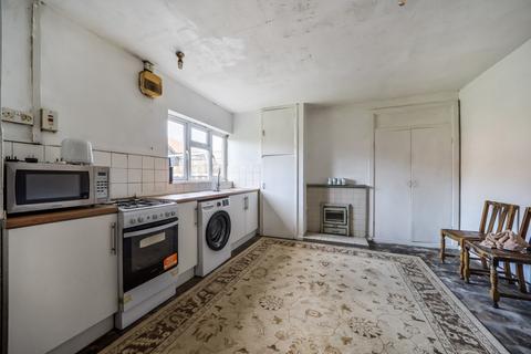 4 bedroom semi-detached house for sale, Avon Road, Gloucestershire GL52