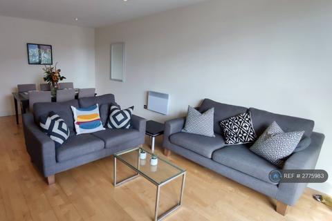 2 bedroom flat to rent, City Walk, London, SE1