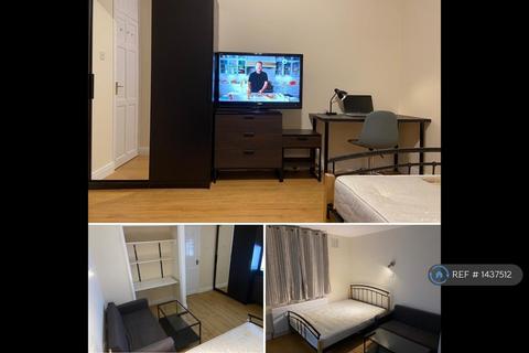 1 bedroom in a house share to rent, Canary Wharf, London, E14