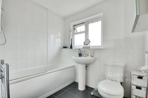undefined, Hindhead Close, Hillingdon, UB8