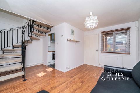 1 bedroom terraced house to rent, Hindhead Close, Hillingdon, UB8
