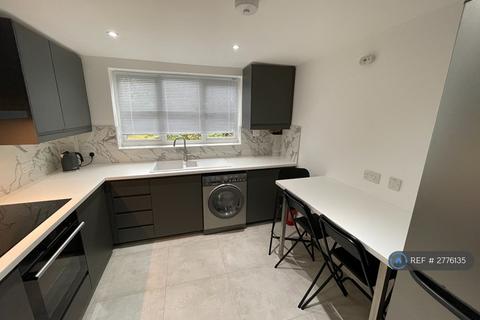 undefined, Chiltern View Road, Uxbridge, UB8