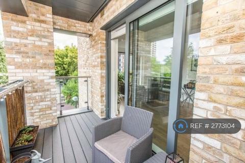 1 bedroom flat to rent, Porcelain House, London, E3