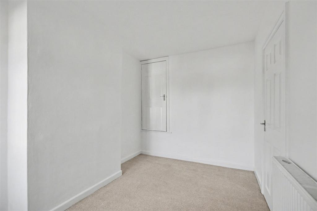Bedroom 2 2.jpeg