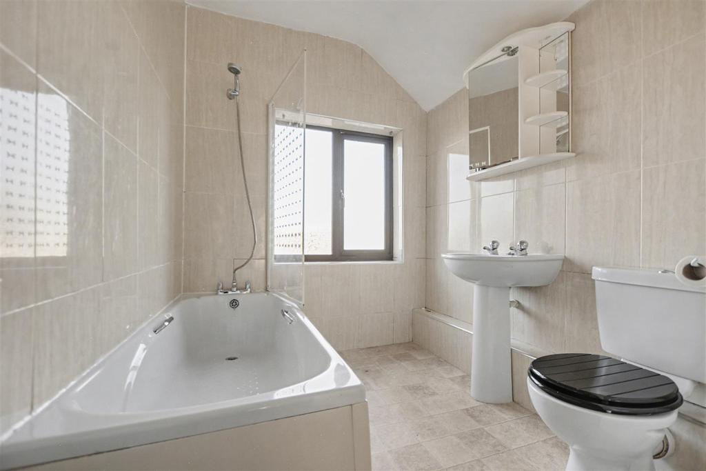 Bathroom.jpeg