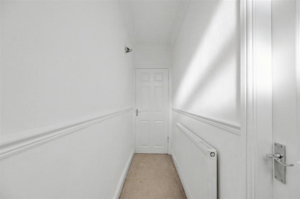 Entrance Hall 2.jpeg