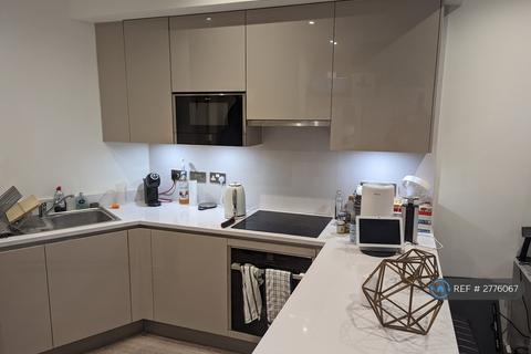 Studio to rent, Kings Reach, Reading, RG1