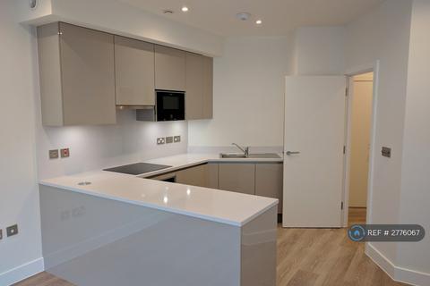 Studio to rent, Kings Reach, Reading, RG1