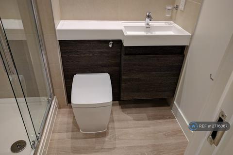 Studio to rent, Kings Reach, Reading, RG1