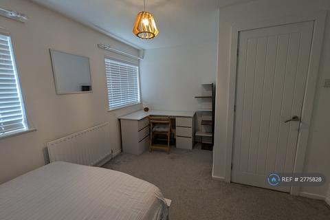 undefined, Tuxford Close, Crawley, RH10