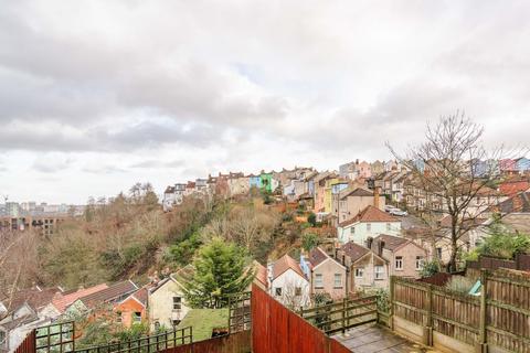 2 bedroom maisonette for sale, Bristol BS4