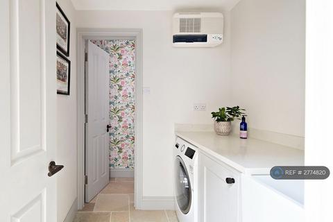 4 bedroom terraced house to rent, Foskett Road, London, SW6
