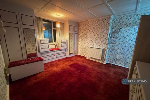 undefined, Park Avenue West, Epsom, KT17