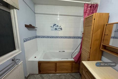 undefined, Park Avenue West, Epsom, KT17