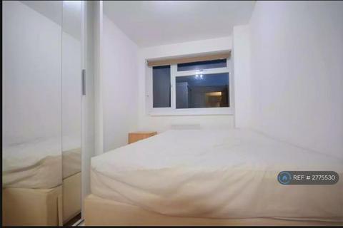 3 bedroom flat to rent, Talisman Way, Wembley, HA9