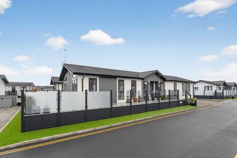 undefined, Shore Drive, Canvey Island, SS8