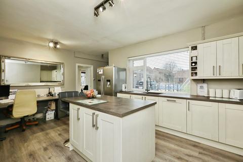 undefined, Owston Ferry, Doncaster, DN9