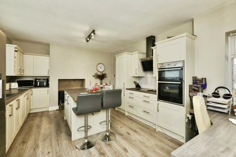 undefined, Owston Ferry, Doncaster, DN9