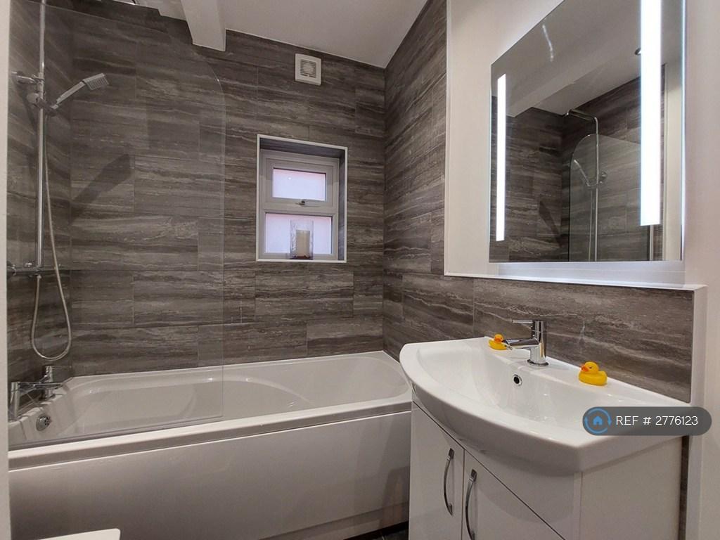 Upstairs Bathroom