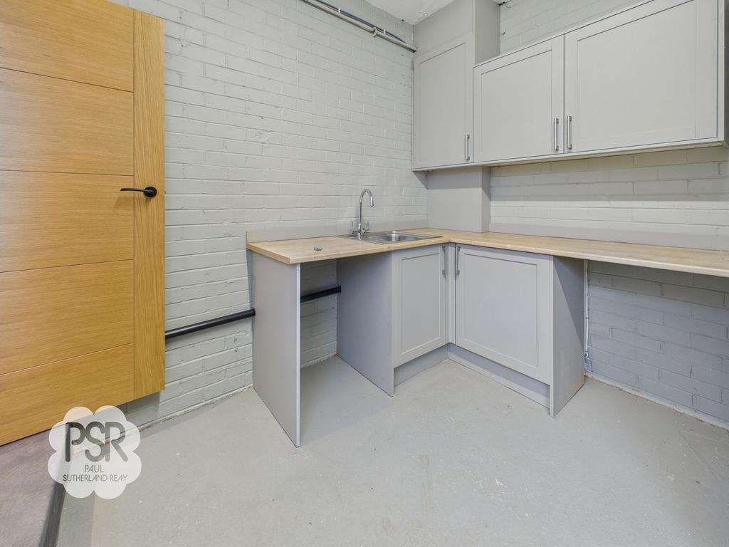Integrated Garage / Utility Room