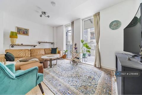 2 bedroom flat to rent, Walworth Road, London, SE17