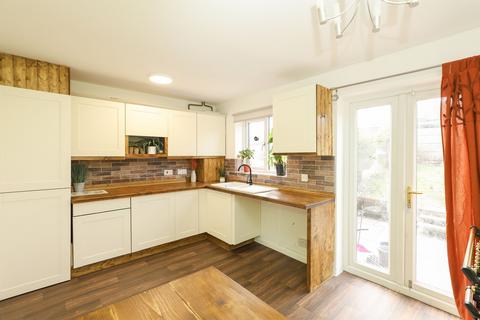 3 bedroom semi-detached house for sale, Fernwood Close, Chesterfield S41